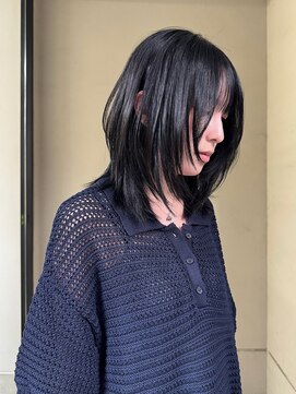 ミディアムレイヤー/ミディアムウルフ/ハッシュカット/レイヤー