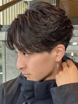 アンドワークス カシワ(&WORKS kashiwa)&nbsp;大人の品格を上げるタイトなフェザーパーマ