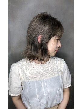 ザ ヘア ディードットログ(The hair D.Log) ライトホワイトアッシュ