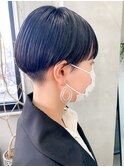 刈り上げマッシュショート、刈り上げ女子、黒髪、ワイドバング