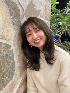 ビュートリアム 梅田(BEAUTRIUM) 外ハネ/ミディアム/くびれヘア/韓国ヘア/30代/40代/50代/梅田