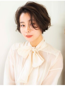 グランマッシュ(Granmash) ふんわりカール大人ショートボブ・ツヤ＆抜け感カラー