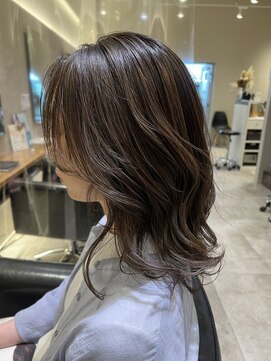 シェル 国分寺(shell) 白髪ぼかしハイライト/ベージュカラー/アッシュベージュ/透明感