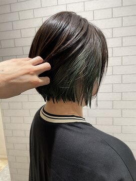 ミリ 千歳烏山(Mili CARE&SPA) インナーカラー×ショートボブ
