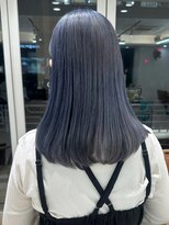 ガーデンヨコハマ(GARDEN YOKOHAMA) ブルーカラーグレージュハイトーンブリーチ卵型丸型セミロング