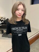 リヴ ウメダ(LIV umeda)&nbsp;くすみベージュ/ブリーチ/ダブルカラー【梅田】