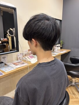 アルター(aL ter) ブルーブラック/サーフカール/刈り上げセンターパート