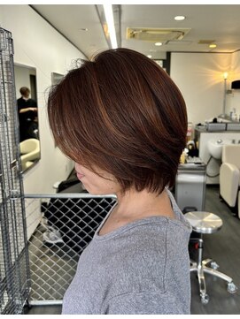 ミミトモリト 20代30代40代50代丸みくびれショートカット京都伏見小顔白髪