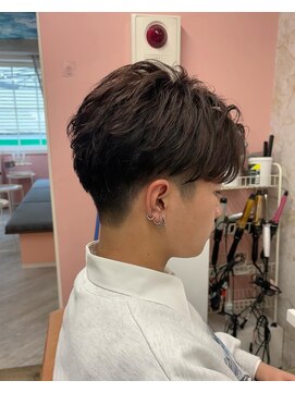 フィガロ ウメダ(FIGARO UMEDA) クリーンエッジパーマ02.14リバースセンターパート