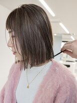 スーク(Suq.)&nbsp;ハイライトデザインカラー×ミディアムボブ
