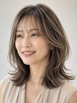 サーカス バイ ビュートリアム 青山(CIRCUS by BEAUTRIUM)&nbsp;30代40代 くびれミディアム レイヤー 白髪ぼかし 上品ヘア表参道