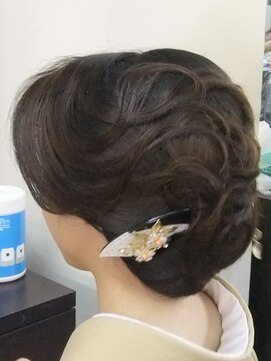 セットサロンサヤ(set salon SAYA) ちょっぴり華やかな大人の夜会巻★