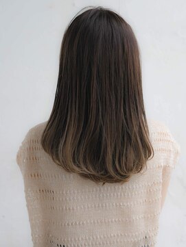 ルティア(Lutia) アッシュベージュ グラデーションカラー☆