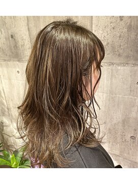 フォーシー(Four C) ミディアム レイヤー