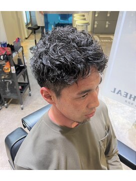 クオンヒール(QUON HEAL) 七三アップバング×スパイラルパーマ