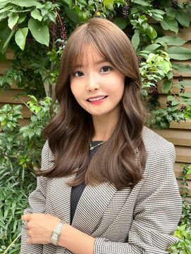 ミラリー トウキョウ(Mirareee Tokyo) 20代30代40代◎韓国ヘアー顔周りレイヤー青髪似合わせカットロブ