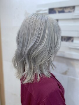 ラフューネ ヨコハマ(Raffune Yokohama) ホワイトカラー / 高橋 勇樹