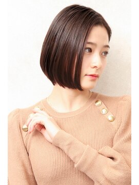 シトロン ブラン(CITRON blanc) 透け感のあるシンプルな大人カッコいいボブ