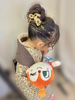 ミテ(MiTe)&nbsp;753お支度　おだんご　七五三ヘア　メイク　被布　3歳　被布着付