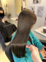 リーホリエ(Lee Horie)&nbsp;【Gyo】髪質改善×オリーブグレー