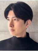 ニュアンスパーマ　センターパート　刈り上げ　 ビジネスヘア