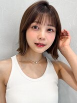 レイヤーカットワンカールアプリコットオレンジモテ髪前髪