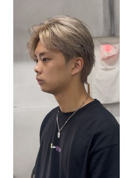 マーシー(MAAAAAC) ホワイトベージュ センターパート