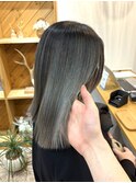 透明感グレージュ
