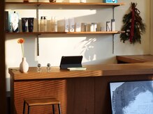 ルームズアンドルーツ(ROOMS&ROOTS)の雰囲気（【Reception Counter】）