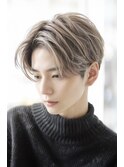 ●フェザーショートニュアンスデザイン 刈り上げセンターパート