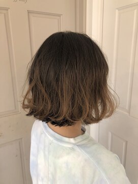 ロンドアベニール 北千住(Lond avenir) 20代.30代.40代の方必見☆ゆるふわボブ 西田大樹