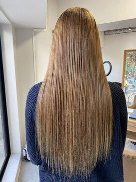 フツーロ 栄(FUTURO) ＃ブラウン＃艶髪