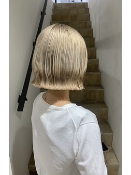 バズ(BUZZ) ブルベ×ホワイトベージュ*BUZZ岡本