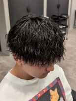 プルーブトウキョウ 渋谷(PROVE TOKYO)&nbsp;波巻きスパイラルパーマラウンドマッシュ刈り上げメンズ