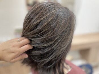 こもれびヘアー(こもれびhair+)の写真/【吉岡町大久保】白髪染め/白髪ぼかしハイライトで色味を綺麗に＊暗すぎないグレイカラー