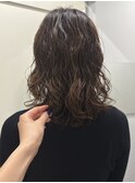大人可愛いミディアムボブパーマ
