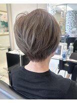 エアー 神戸(AIR) 白髪ぼかしショート