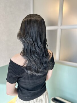 ルース(LOOSE) 【下田】暗めカラーでも透明感ブルーブラック髪質改善