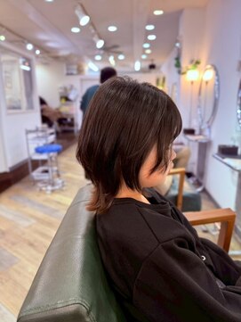 ビィーワンイースト(Be 1 EAST) ウルフカット