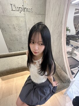 ロンドルピナス 小倉(Lond Lupinus) ミディアムヘア暗めカラー/デザインカラー/フェイスフレーミング