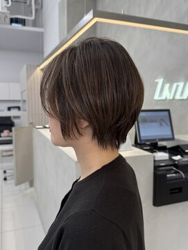 ザザ ZA/ZA 茗荷谷 大人白髪ぼかしショート/ショートボブ