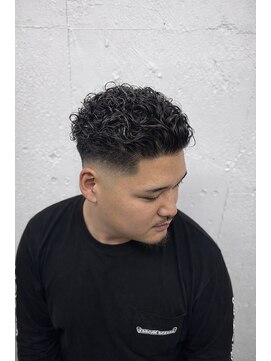 極道パーマ（フェード×スパイラル）