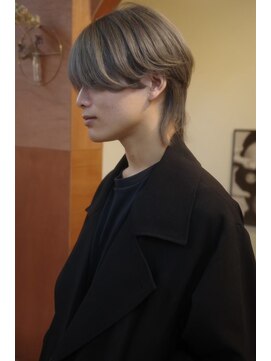 エディ(Edy) マッシュウルフオリーブベージュケアブリーチ眉毛カット外国人風