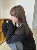 小顔くびれミディアムレイヤーワンカールくすみベージュワンレン