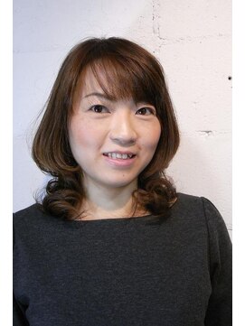 ソリッソ(sorriso) 大人女子の憧れの的ミディアムヘア