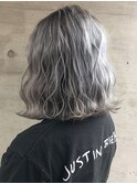 20代にオススメ！切りっぱなしボブ×ハイトーングレージュカラー