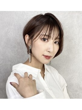アースコアフュールボーテ 新潟中野山店 (EARTH coiffure beaute) 大人可愛い耳かけショートボブ
