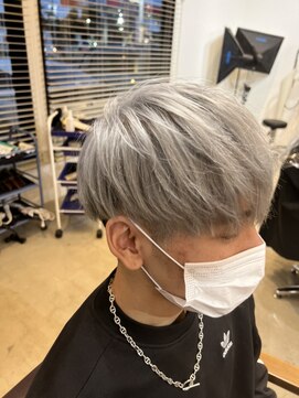 ラ メール ヘア デザイン(La mer HAIR DESIGN) ホワイトシルバー×マッシュ