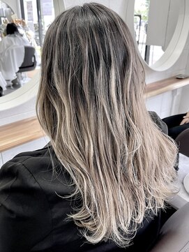アムヘアー(A.M. hair) スモーキーバレイヤージュ☆