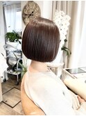 ぱつっとボブ